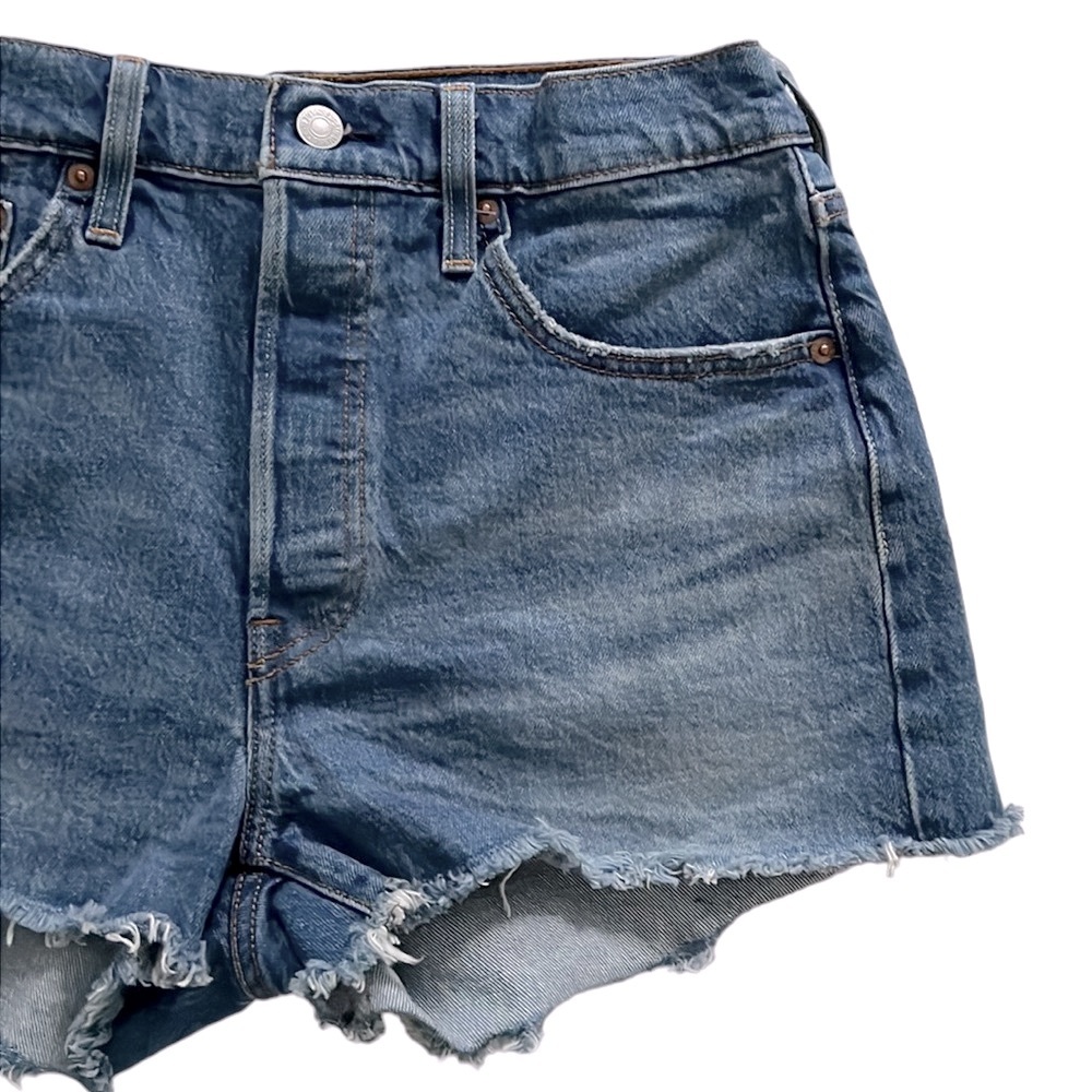NWOT Levi’s 501 High Rise Shorts - Picture 6 of 13